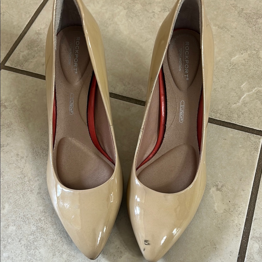 Rockport Tan Heels Elegant Patent Leather